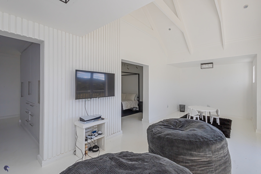 6 Bedroom Property for Sale in Long Acres Country Estate Western Cape
